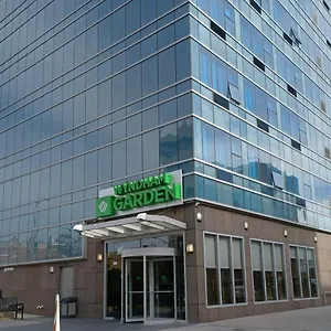 Wyndham Garden Long Island Hotel New York