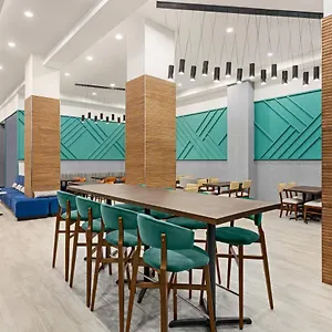 Lic - Laguardia West, An Ihg 3*, New York USA